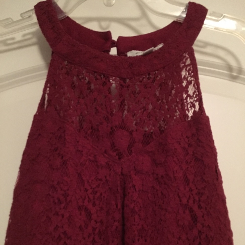 Red lace top - Picture 2 of 6